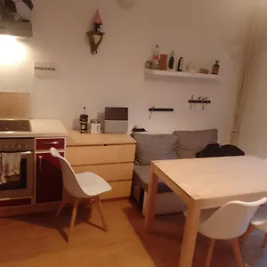 In Suelz In Einer Privatunterkunft Köln